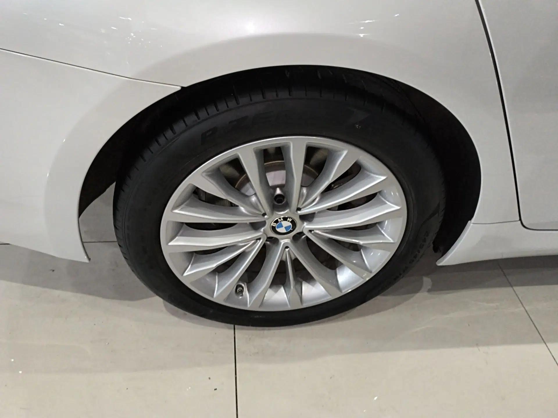 BMW 5 Series New Energy 2021 535Le Luxury Package — миниатюра 11