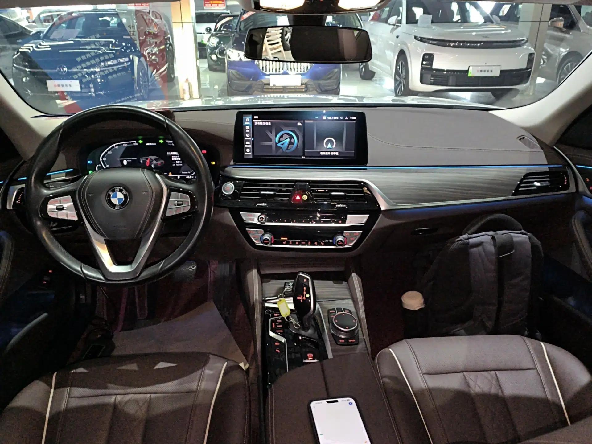 BMW 5 Series New Energy 2021 535Le Luxury Package — миниатюра 12