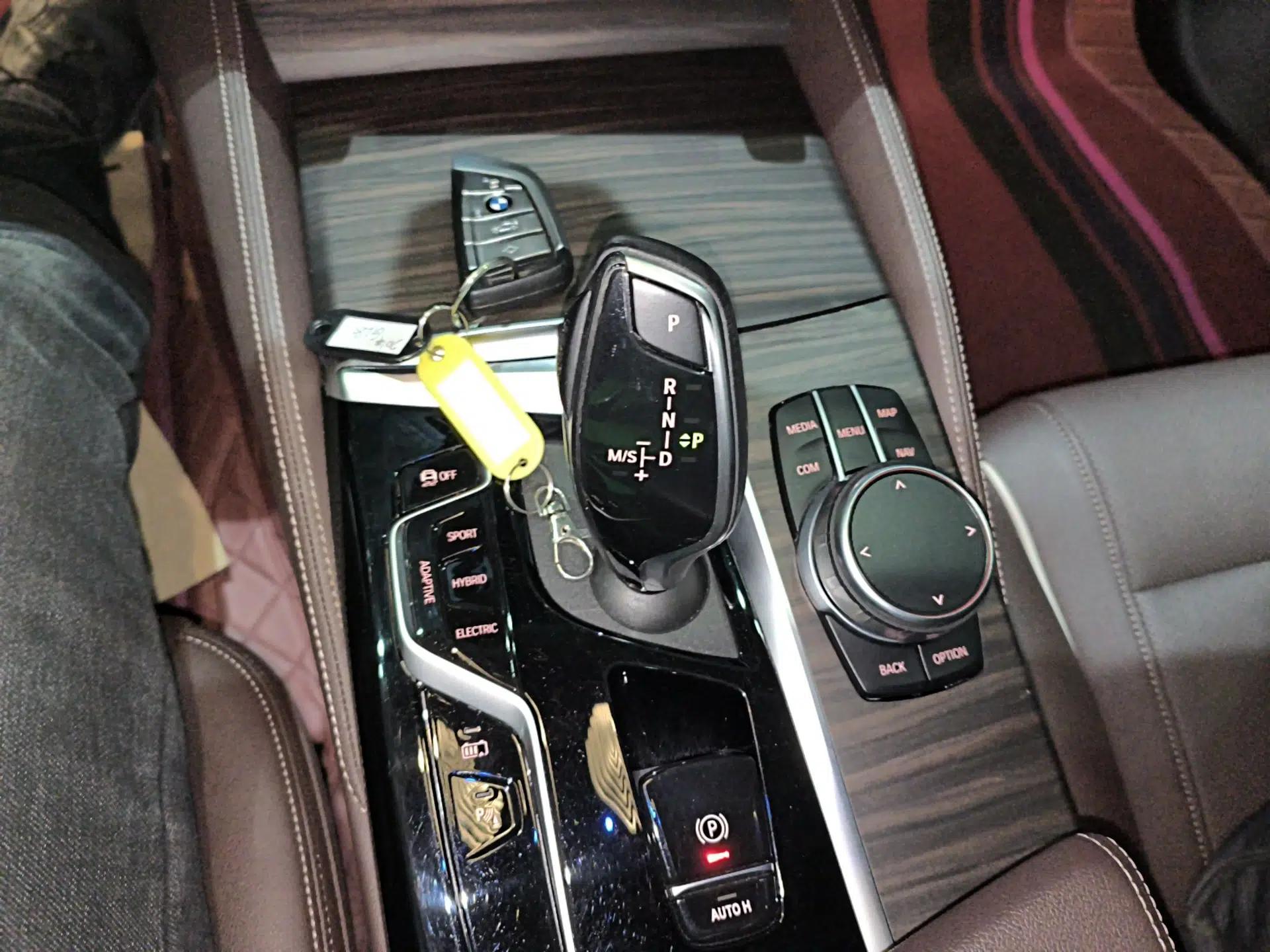 BMW 5 Series New Energy 2021 535Le Luxury Package — миниатюра 16