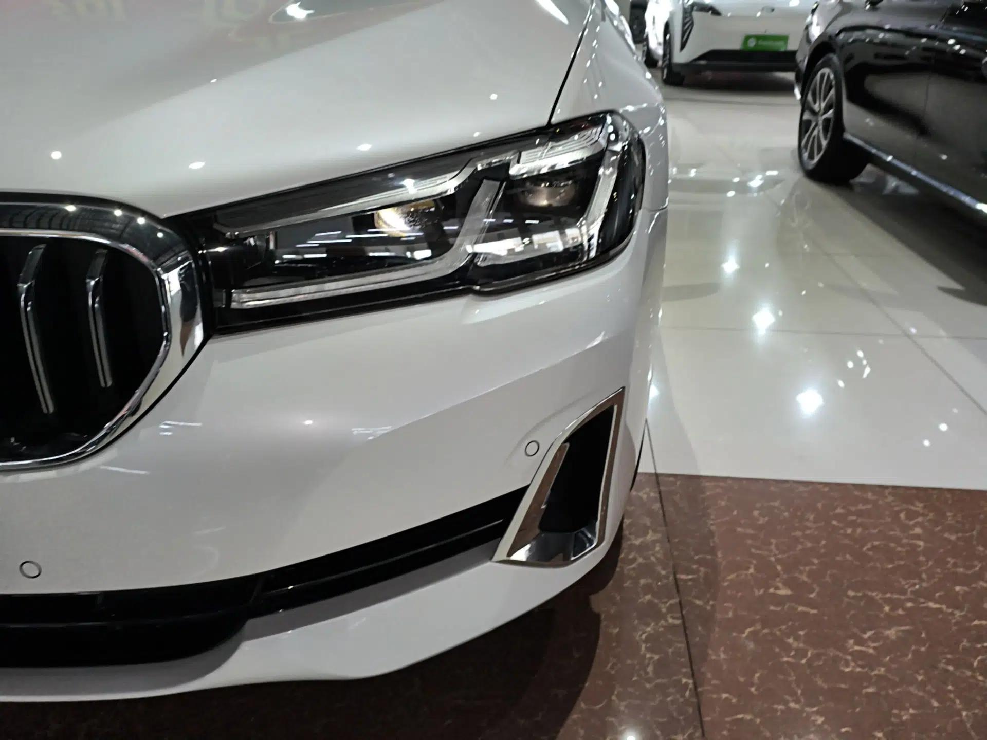 BMW 5 Series New Energy 2021 535Le Luxury Package — миниатюра 8