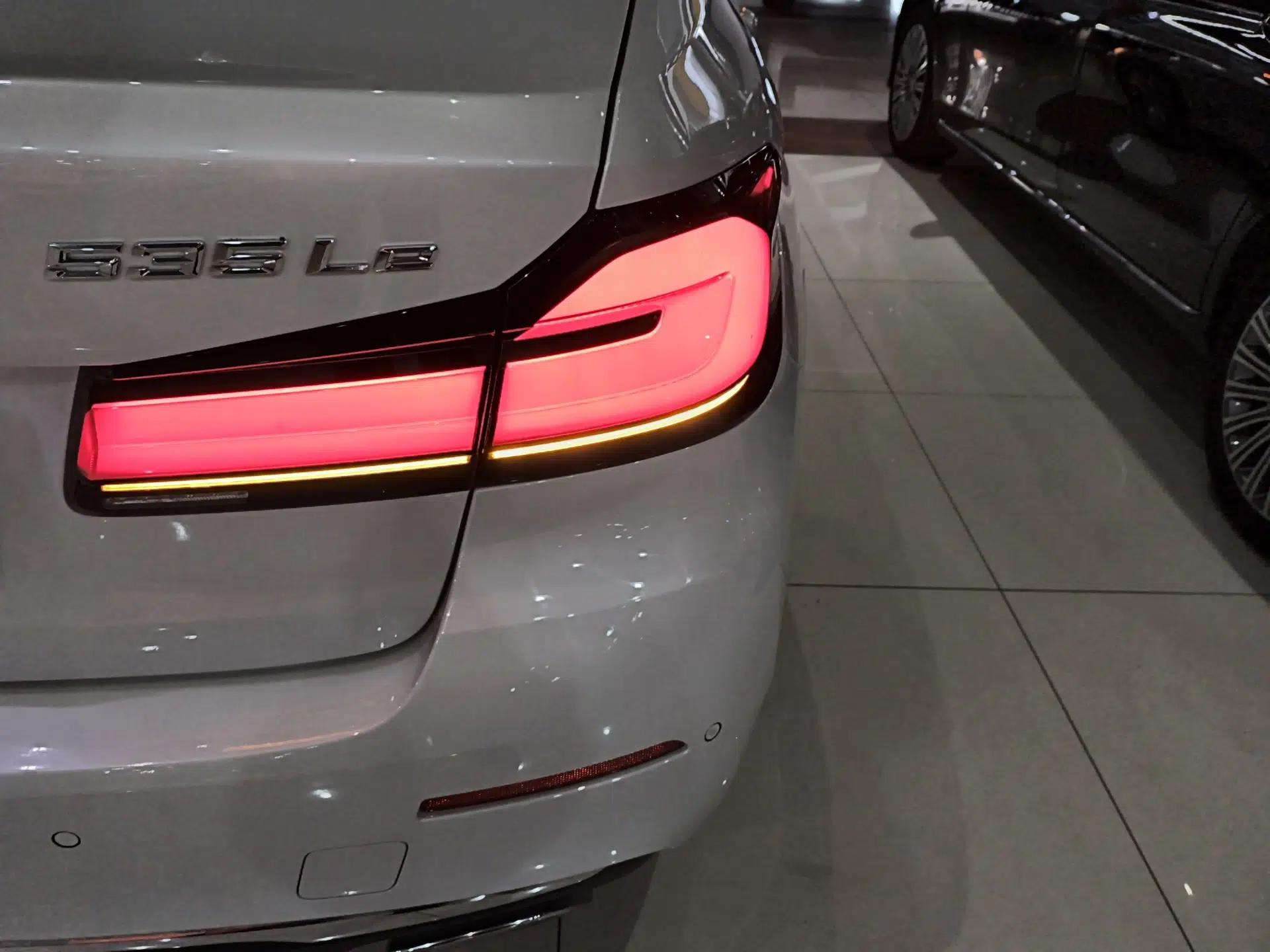 BMW 5 Series New Energy 2021 535Le Luxury Package — миниатюра 9