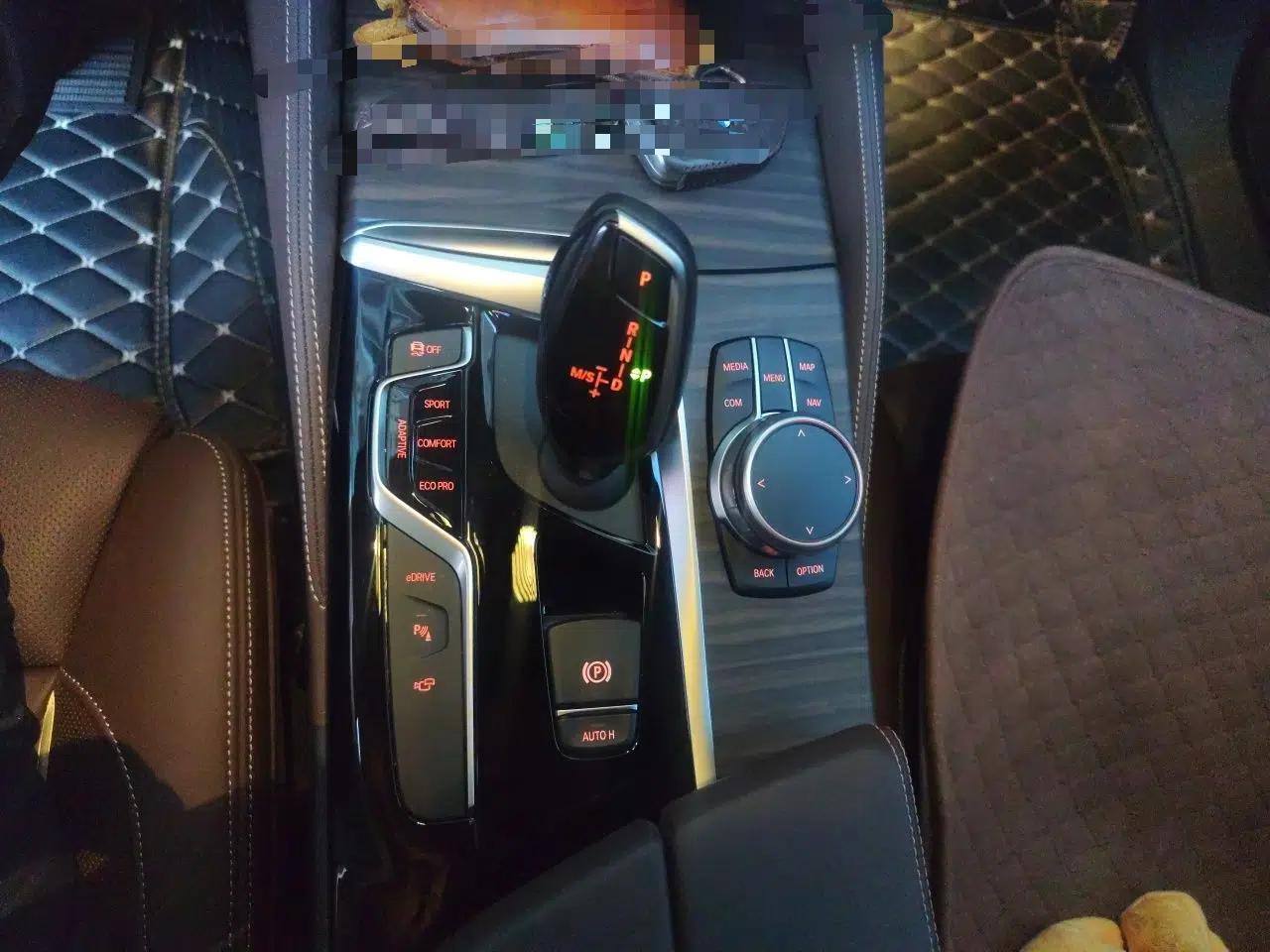 BMW 5 Series New Energy 2020 Mileage Upgrade Version 530Le Pioneer Edition — миниатюра 14