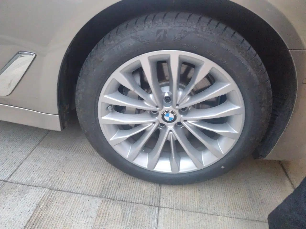 BMW 5 Series New Energy 2020 Mileage Upgrade Version 530Le Pioneer Edition — миниатюра 8
