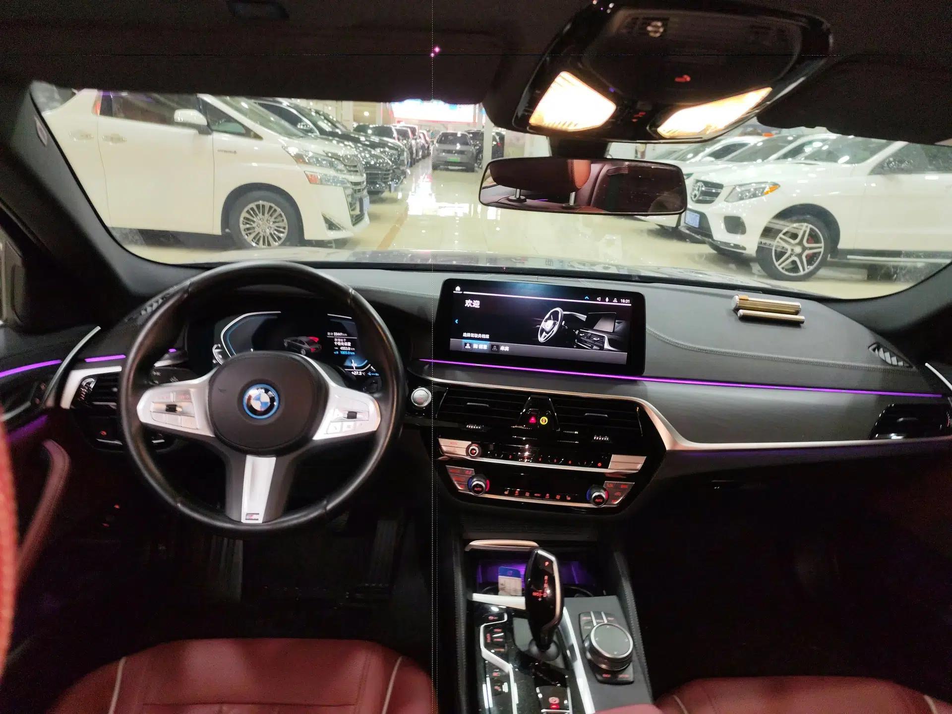 BMW 5 Series New Energy 2022 Second Facelift 535Le M Sport Package — миниатюра 12