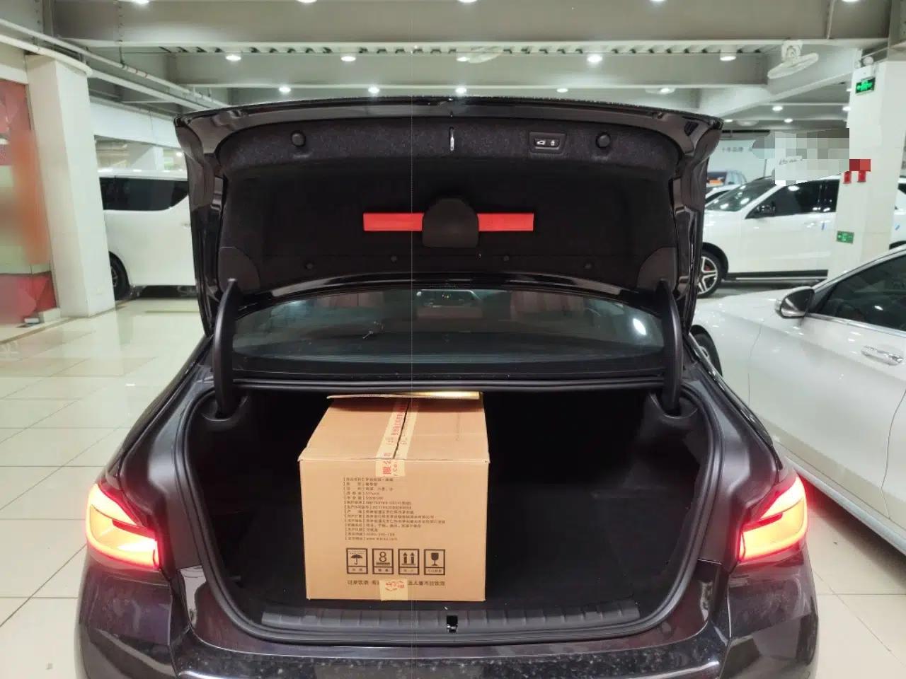 BMW 5 Series New Energy 2022 Second Facelift 535Le M Sport Package — миниатюра 22