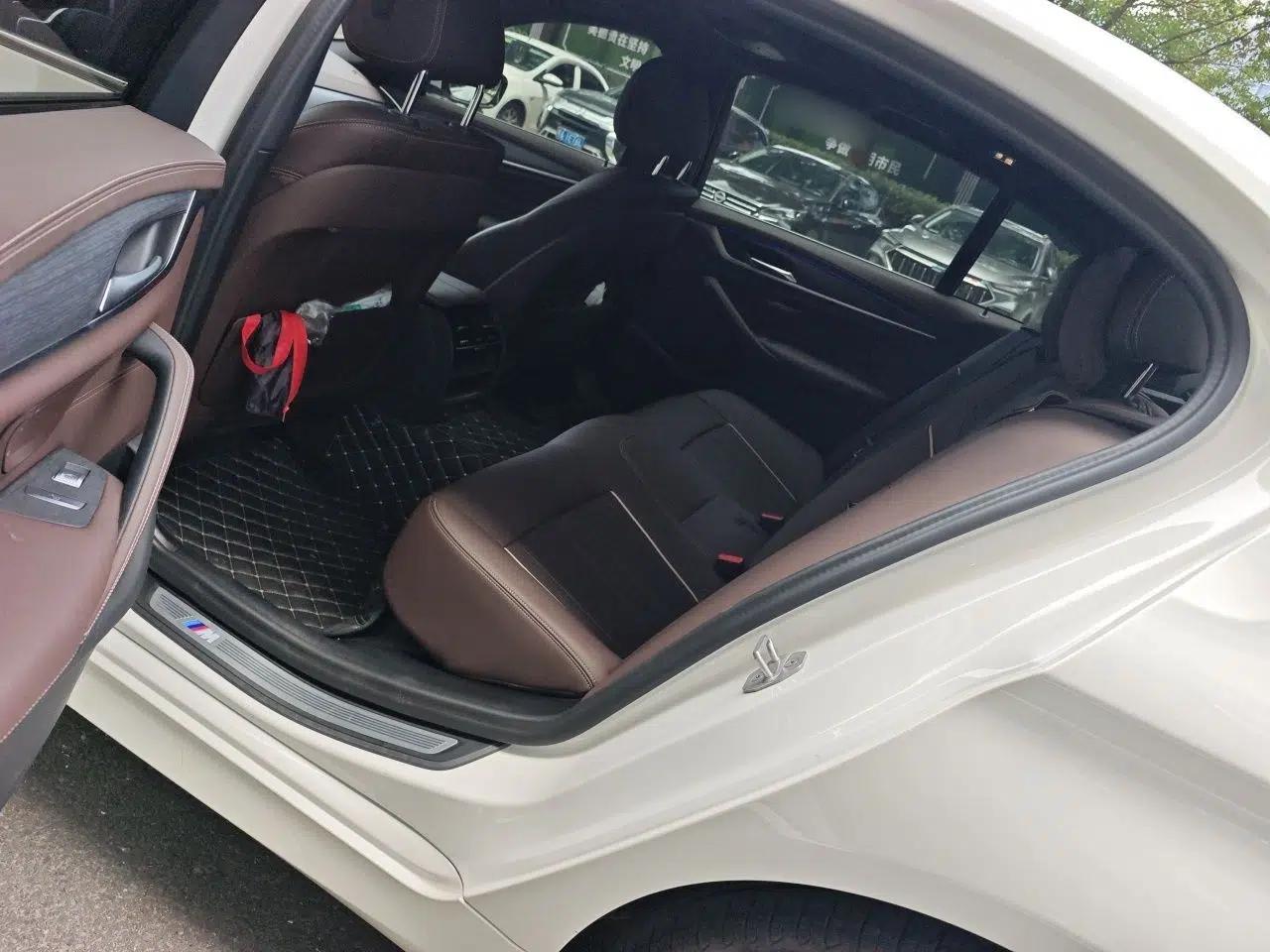 BMW 5 Series 2023 530Li Leading Model M Sport Package — миниатюра 17