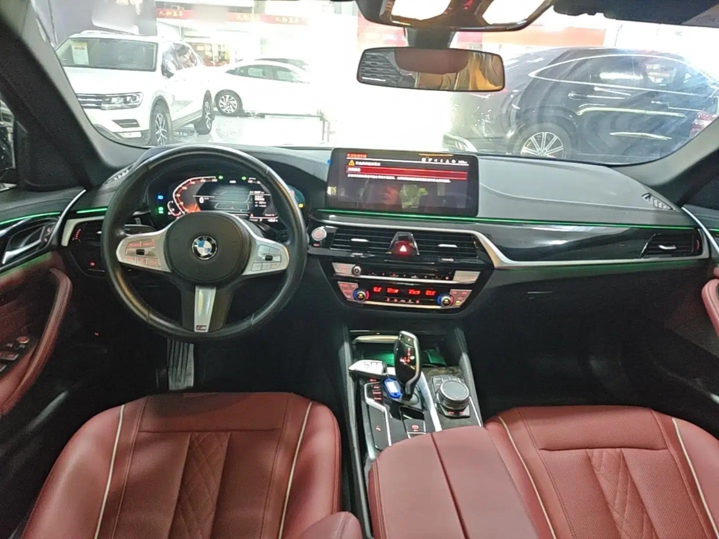 BMW 5 Series 2022 Second Facelift 525Li M Sport Package — миниатюра 12