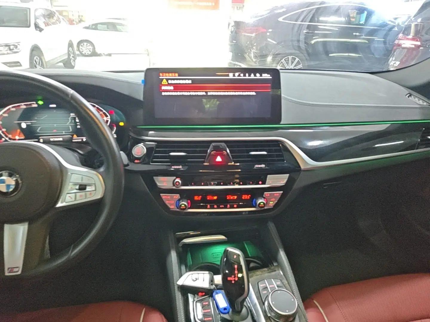 BMW 5 Series 2022 Second Facelift 525Li M Sport Package — миниатюра 15