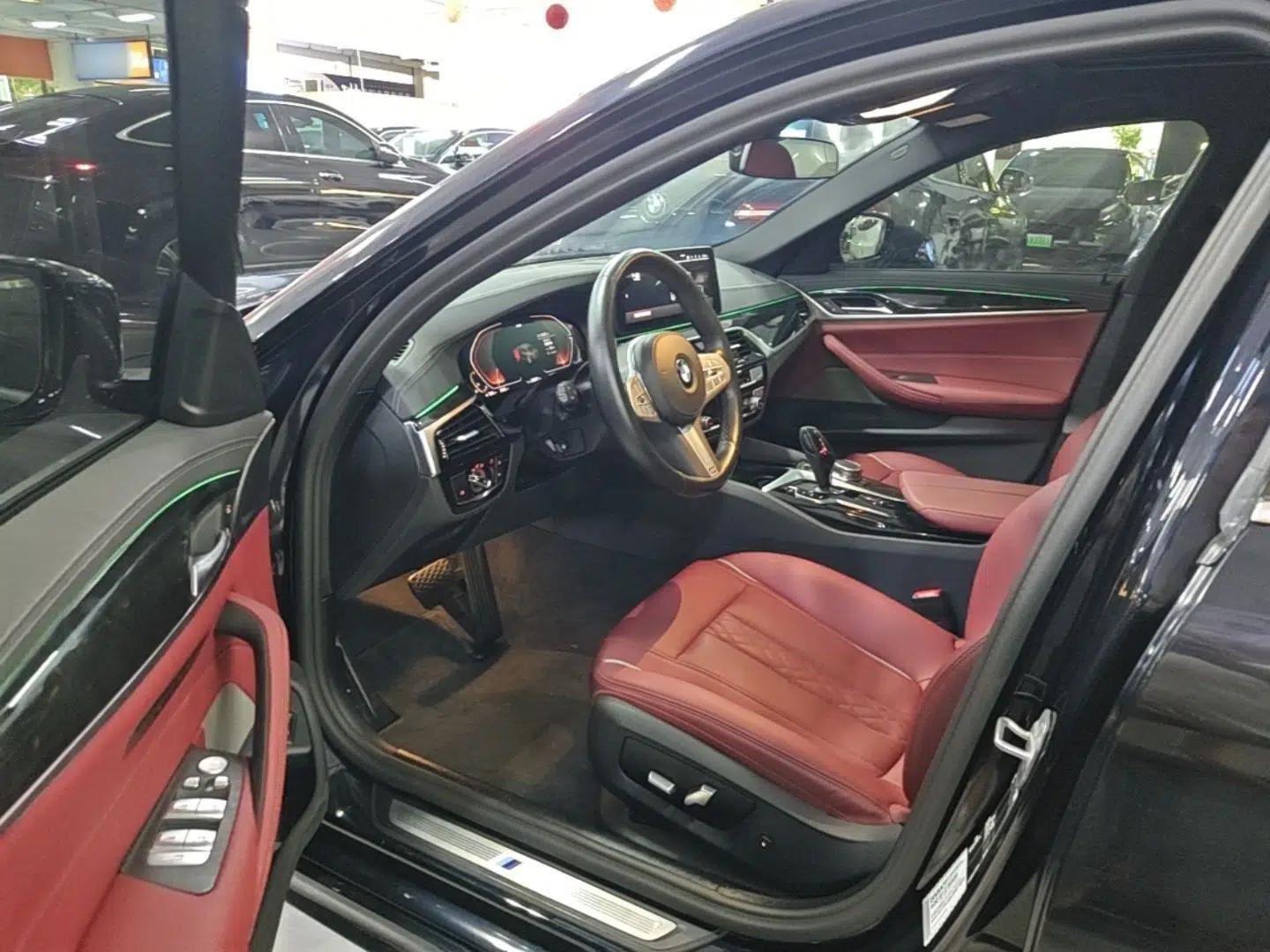 BMW 5 Series 2022 Second Facelift 525Li M Sport Package — миниатюра 18
