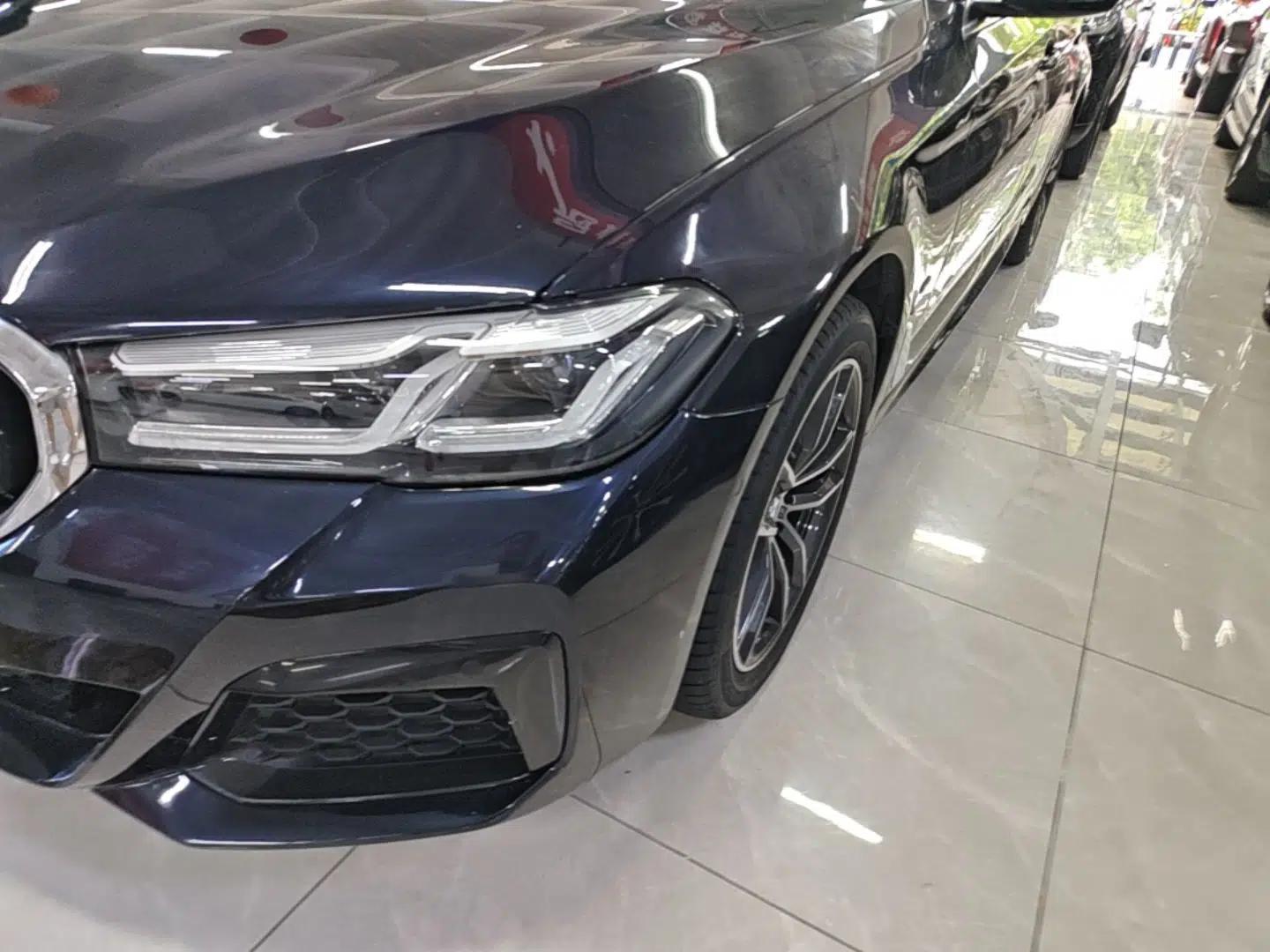 BMW 5 Series 2022 Second Facelift 525Li M Sport Package — миниатюра 8