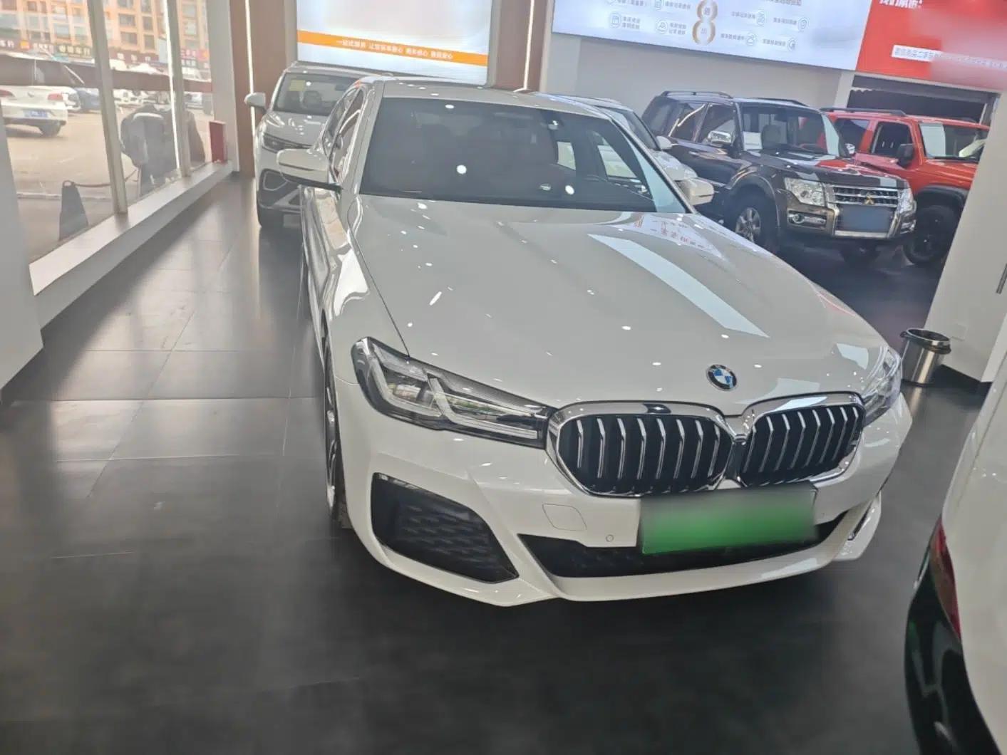 BMW 5 Series New Energy 2022 535Le Pioneer Edition M Sport Package — миниатюра 2