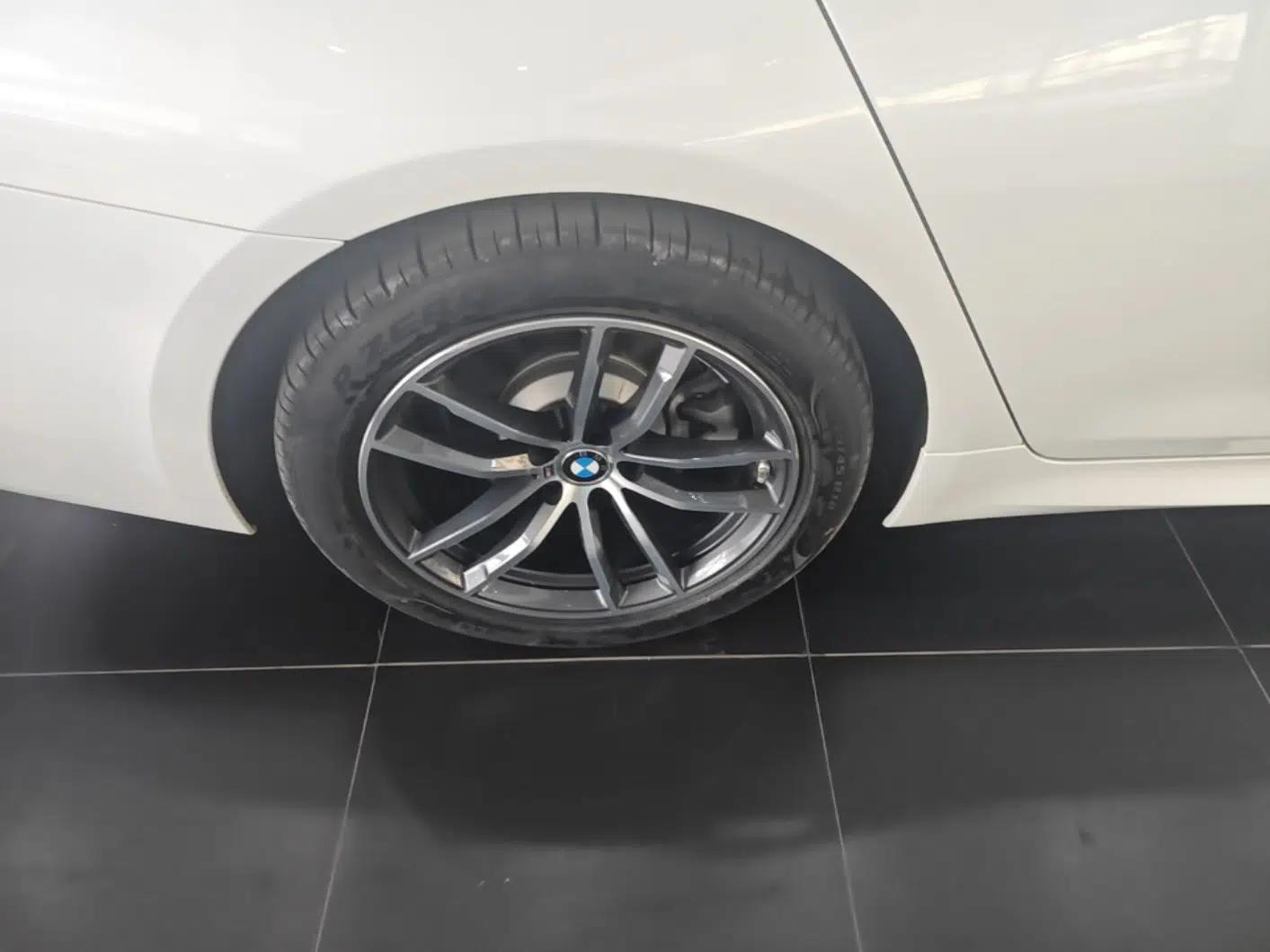BMW 5 Series New Energy 2022 535Le Pioneer Edition M Sport Package — миниатюра 11