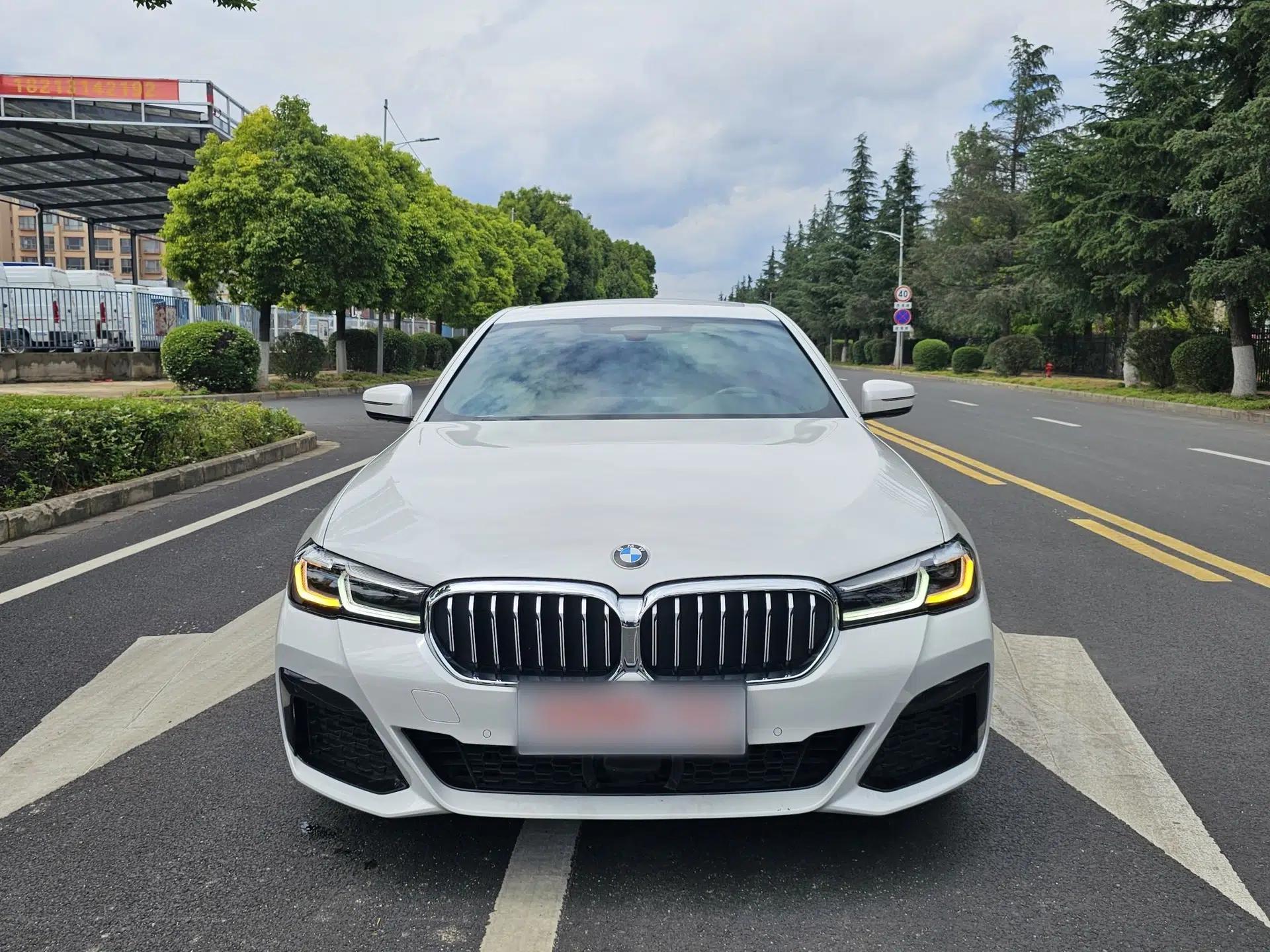 BMW 5 Series New Energy 2022 535Le Pioneer Edition M Sport Package — миниатюра 12
