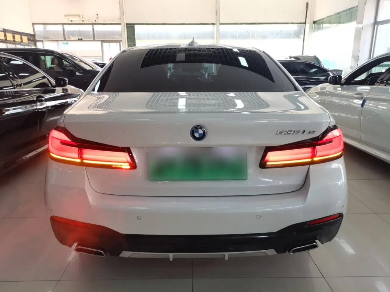 BMW 5 Series New Energy 2022 Second Facelift 535Le M Sport Package — миниатюра 3