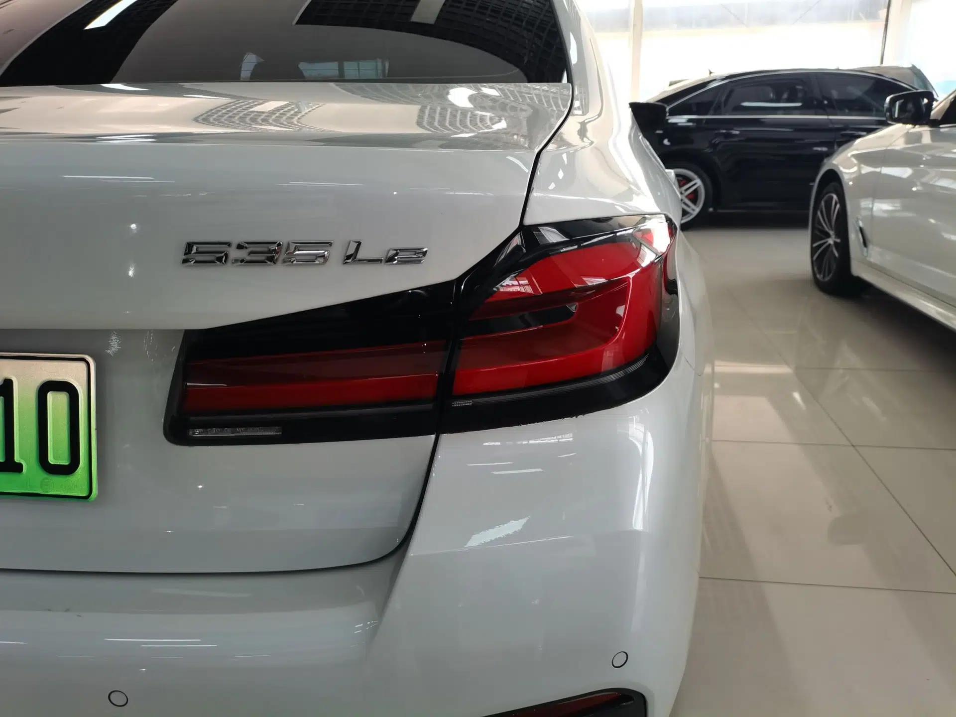 BMW 5 Series New Energy 2022 Second Facelift 535Le M Sport Package — миниатюра 9