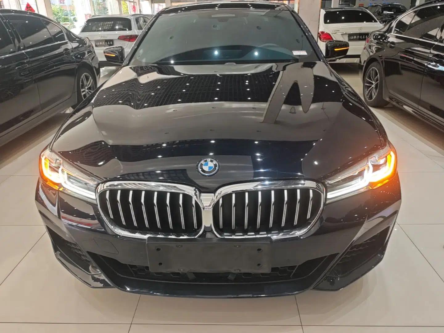 BMW 5 Series New Energy 2022 Restyled 535Le Pioneer Edition M Sport Package — миниатюра 2