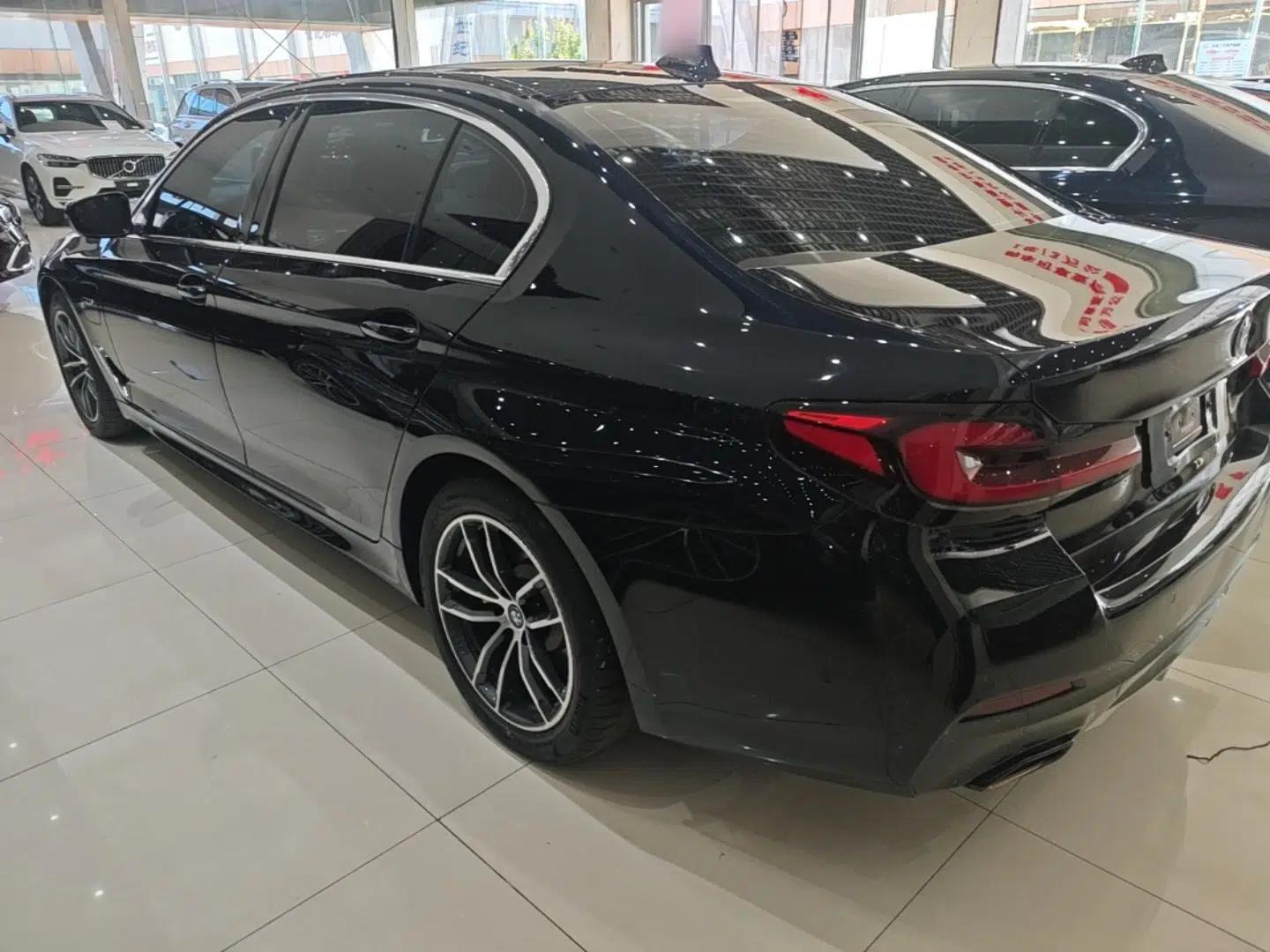 BMW 5 Series New Energy 2022 Restyled 535Le Pioneer Edition M Sport Package — миниатюра 4