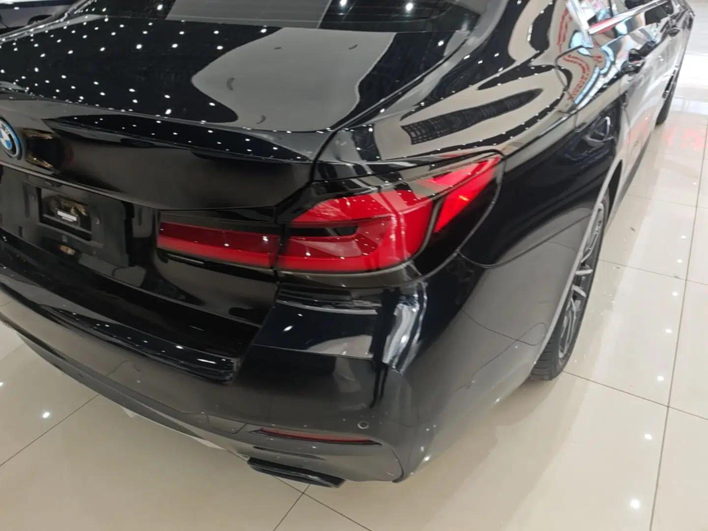 BMW 5 Series New Energy 2022 Restyled 535Le Pioneer Edition M Sport Package — миниатюра 9