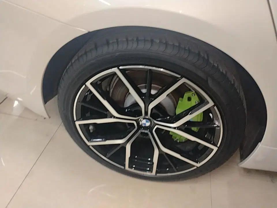 BMW 5 Series New Energy 2022 Updated Version 535Le Luxury Package — миниатюра 11