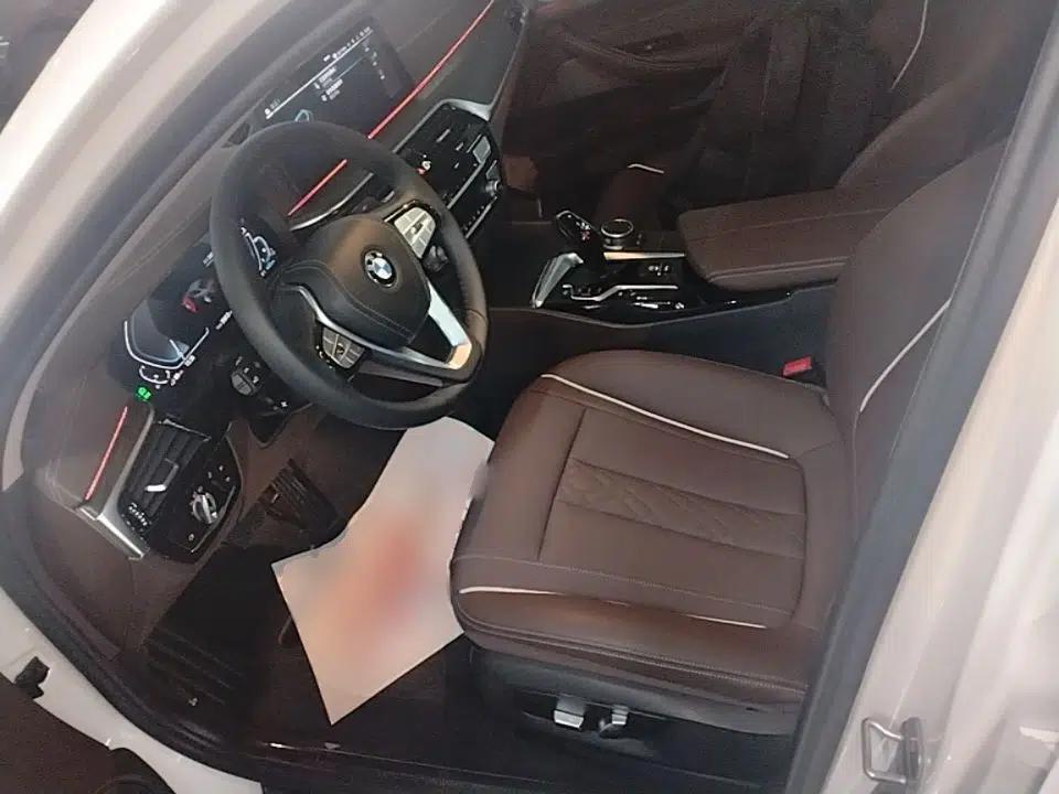 BMW 5 Series New Energy 2022 Updated Version 535Le Luxury Package — миниатюра 17