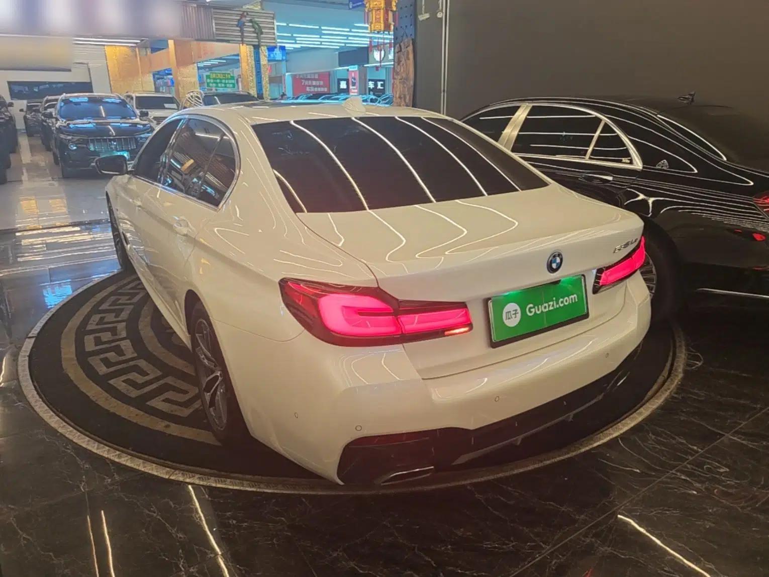 BMW 5 Series New Energy 2022 Second Facelift 535Le M Sport Package — миниатюра 4