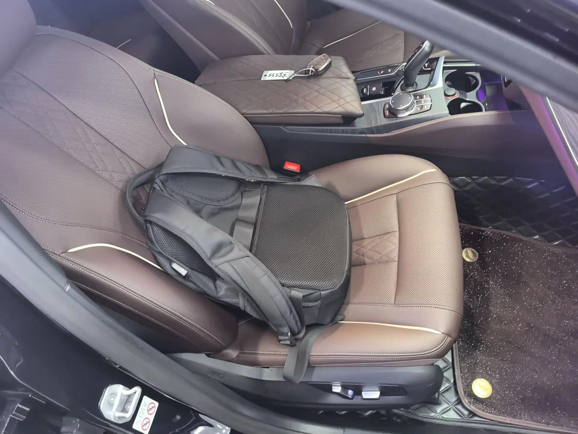 BMW 5 Series New Energy 2022 Restyled 535Le M Sport Package — миниатюра 17