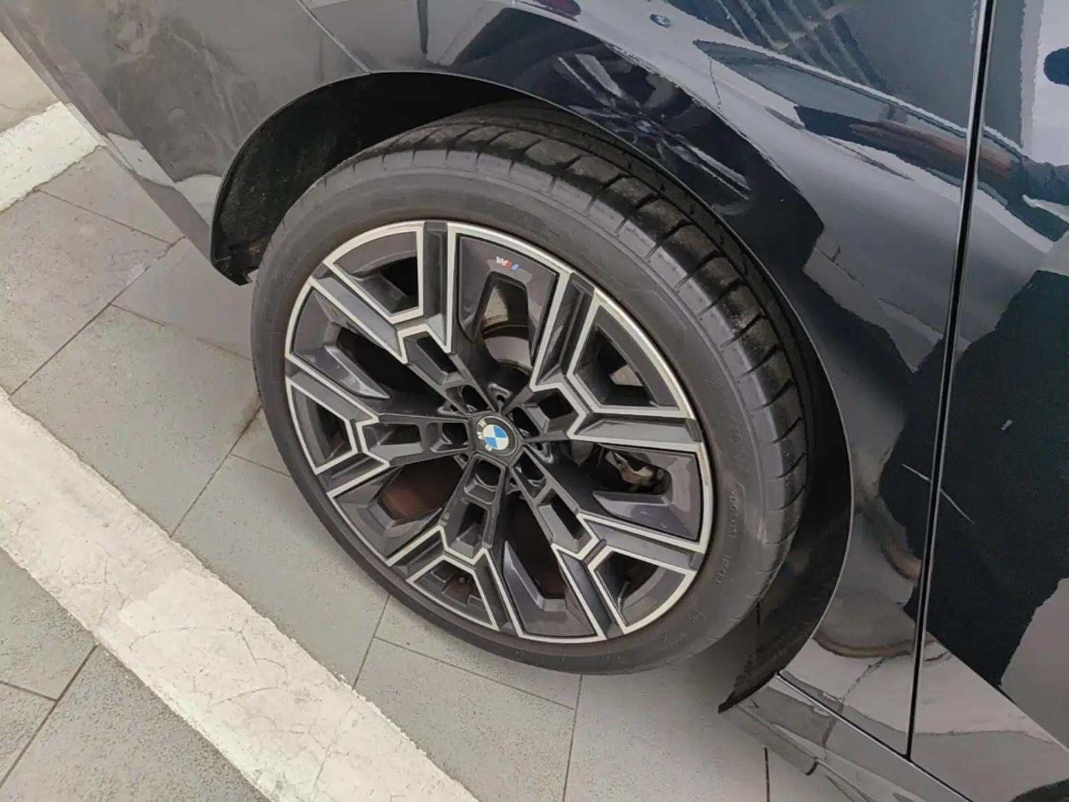 BMW 5 Series 2024 530Li Luxury Edition M Sport Package — миниатюра 11