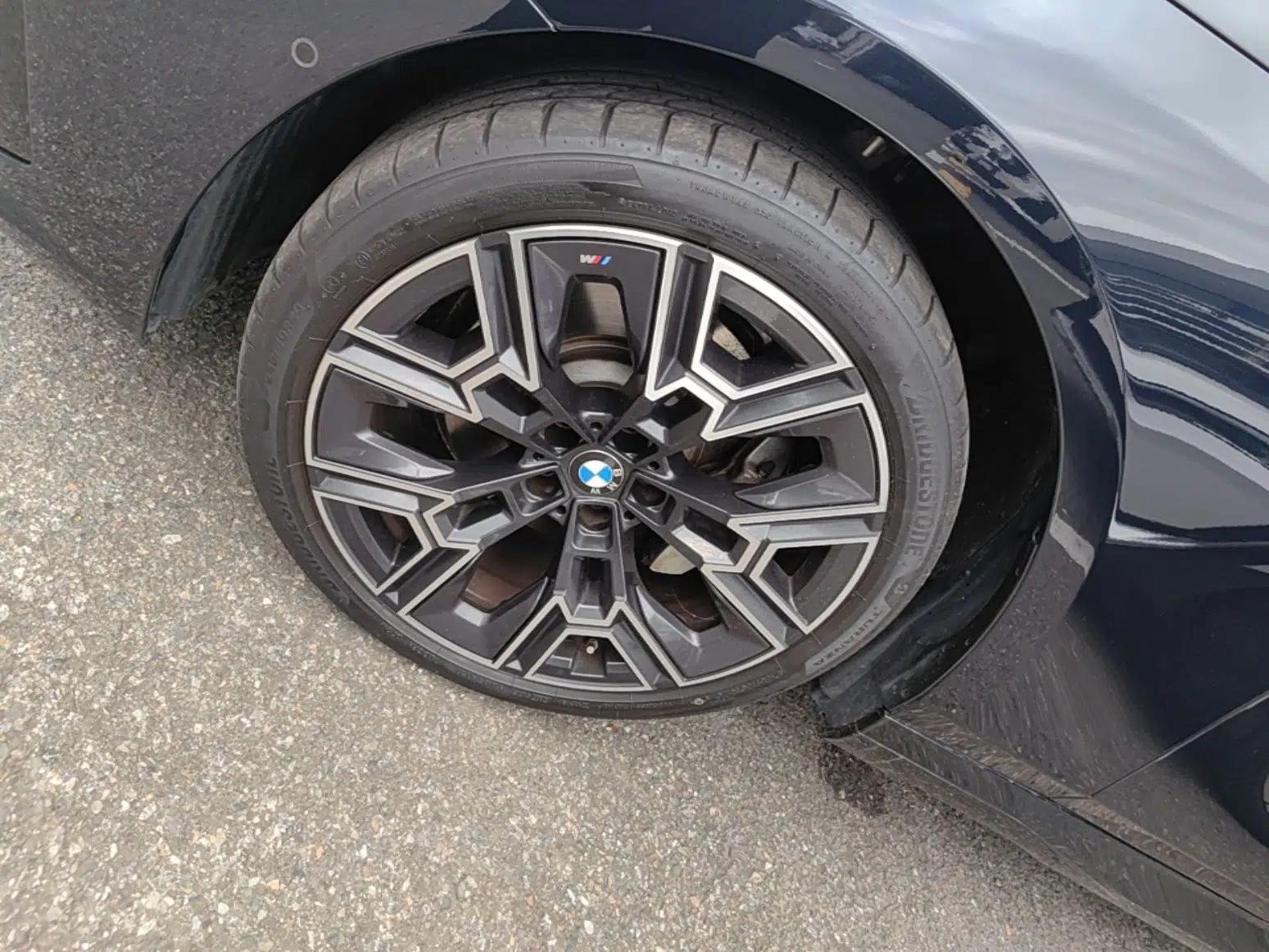 BMW 5 Series 2024 530Li Luxury Edition M Sport Package — миниатюра 10