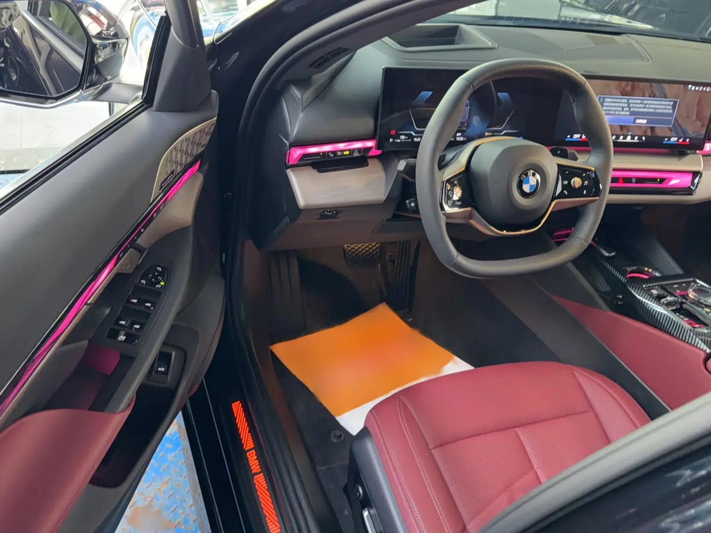 BMW 5 Series 2024 530Li Luxury Package Premium Edition — миниатюра 11