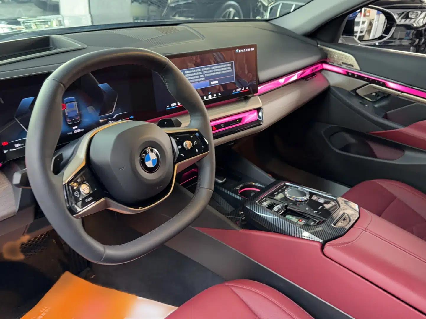 BMW 5 Series 2024 530Li Luxury Package Premium Edition — миниатюра 17