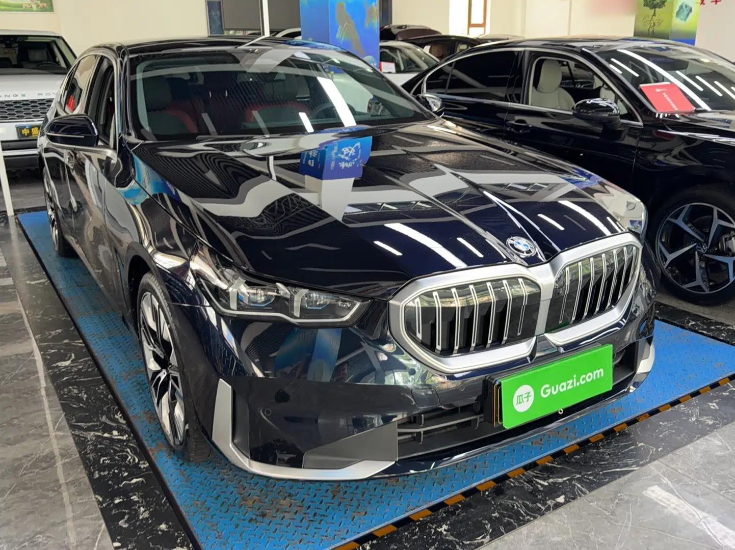 BMW 5 Series 2024 530Li Luxury Package Premium Edition — миниатюра 4