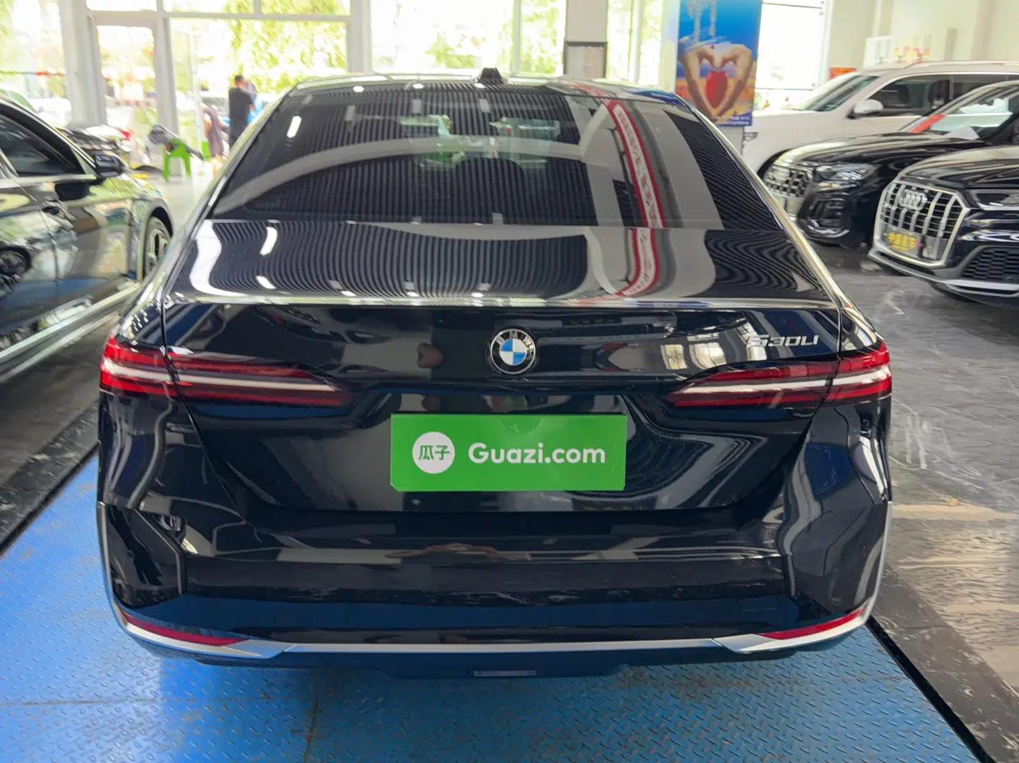BMW 5 Series 2024 530Li Luxury Package Premium Edition — миниатюра 6