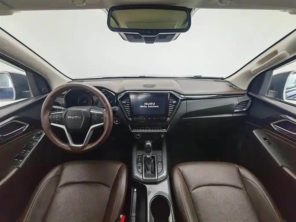 D-MAX 2021 1.9T Automatic 4WD Diesel Global Edition RZ4E — миниатюра 5