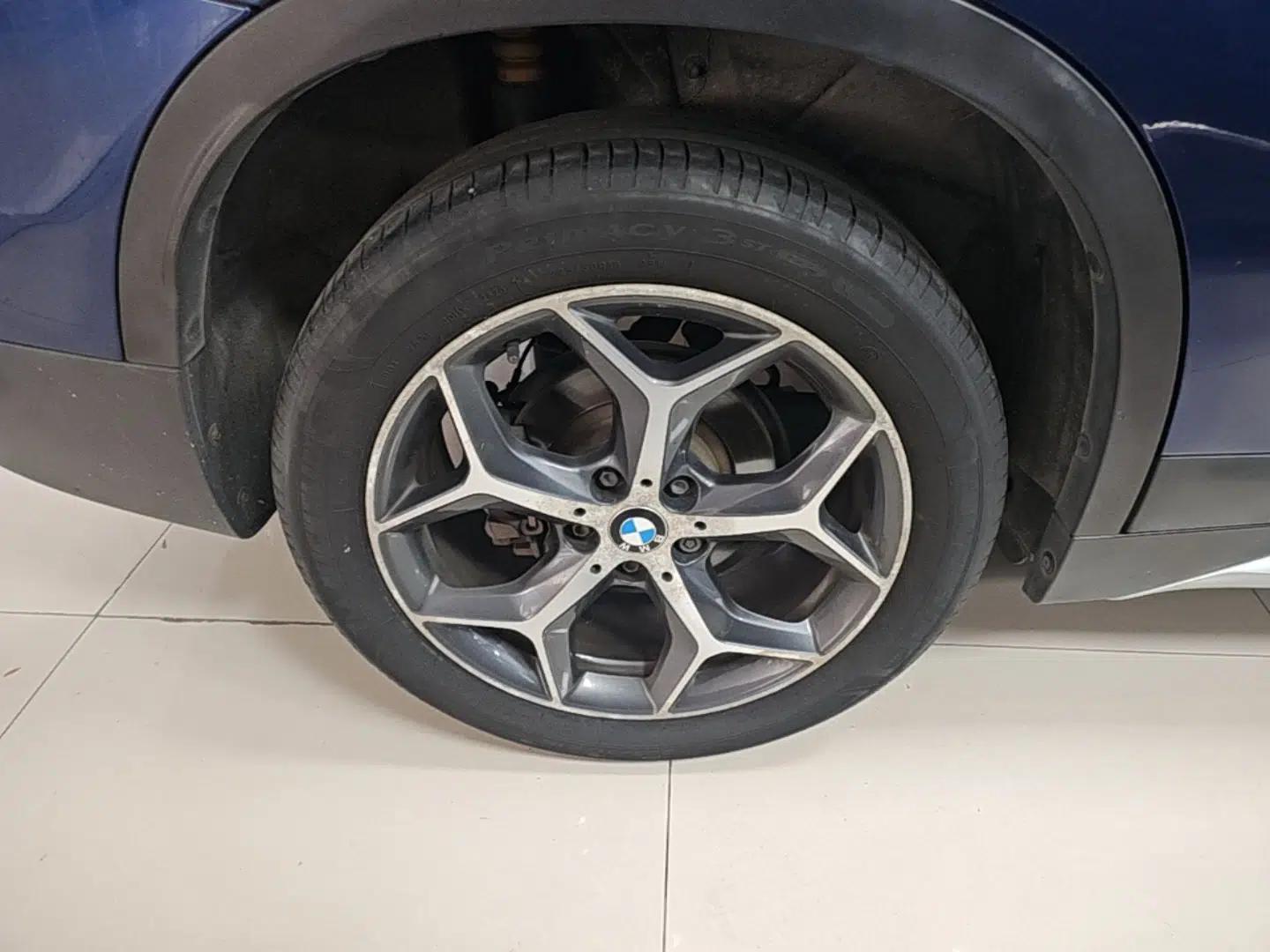 BMW X1 2018 sDrive18Li Luxury Model — миниатюра 11