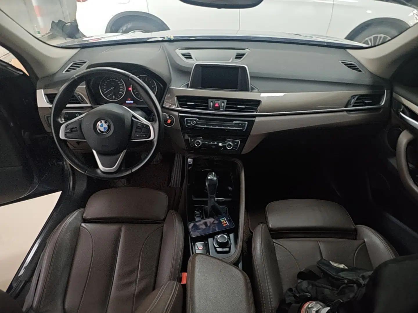 BMW X1 2018 sDrive18Li Luxury Model — миниатюра 12