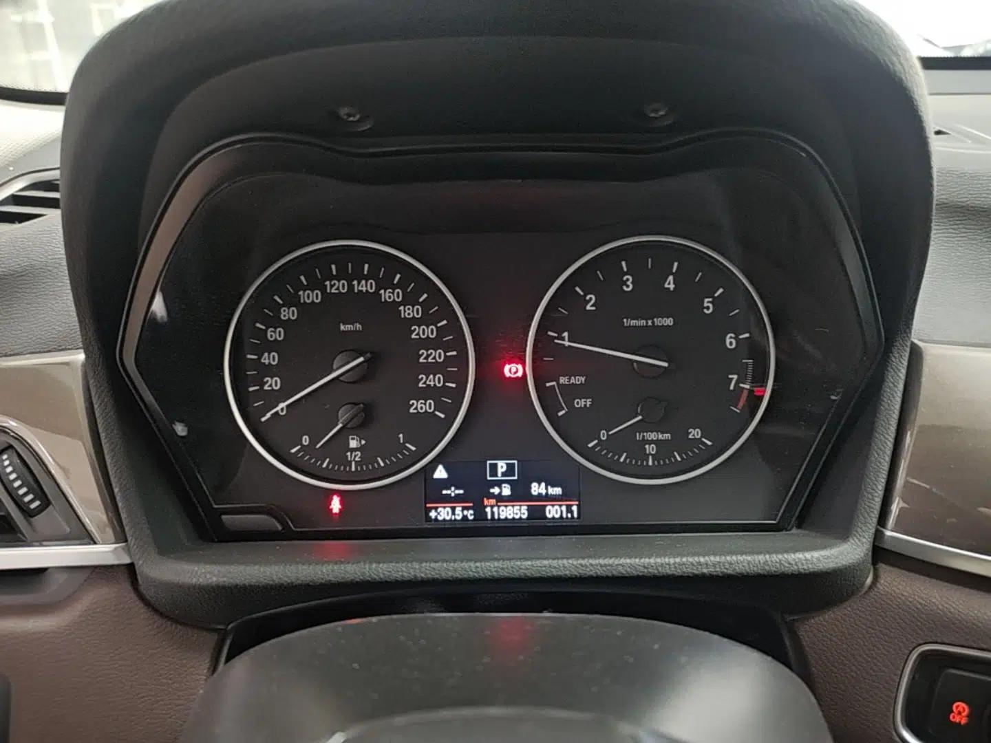 BMW X1 2018 sDrive18Li Luxury Model — миниатюра 14