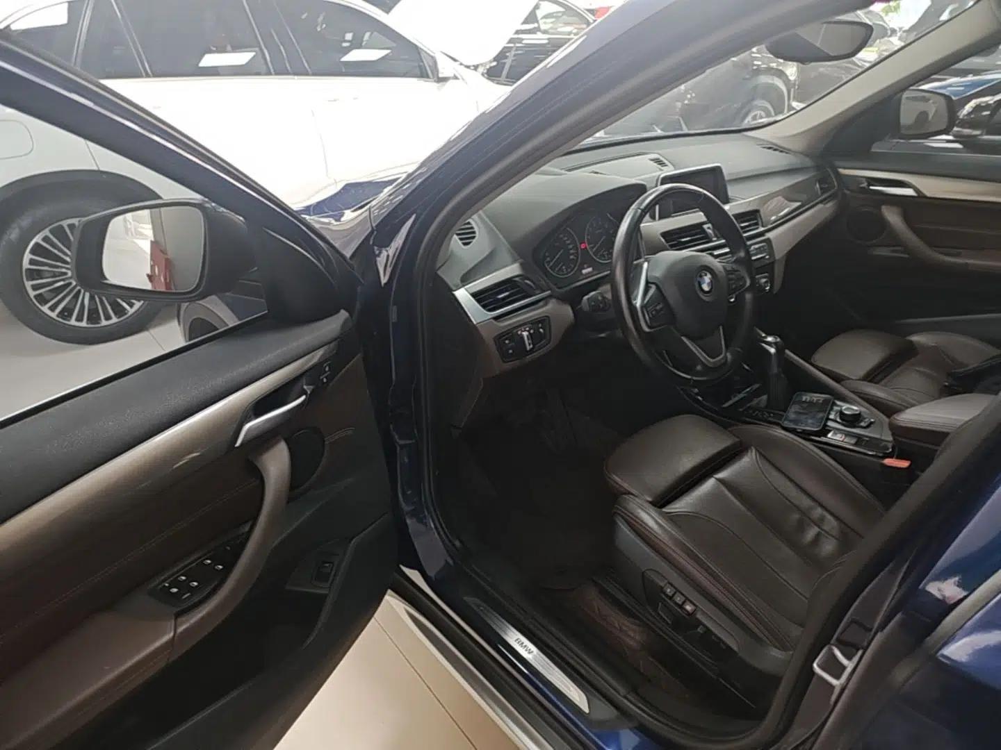 BMW X1 2018 sDrive18Li Luxury Model — миниатюра 18