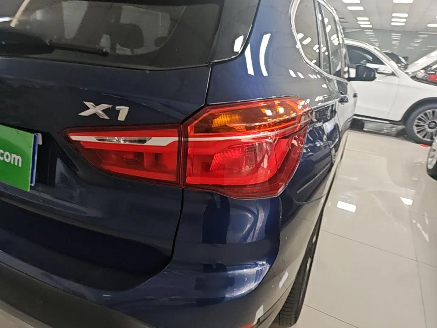 BMW X1 2018 sDrive18Li Luxury Model — миниатюра 9