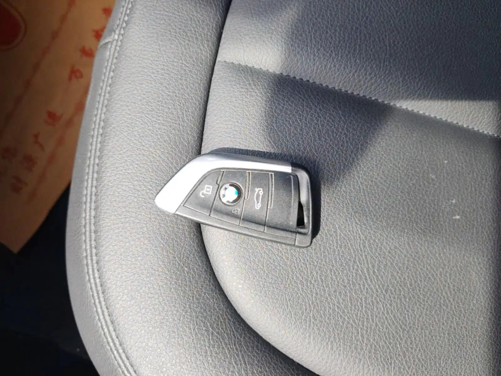 BMW X1 2016 sDrive18Li Fashion Model — миниатюра 28