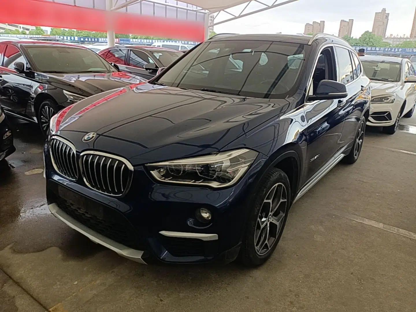 BMW X1 2018 sDrive18Li Luxury Model — миниатюра 1
