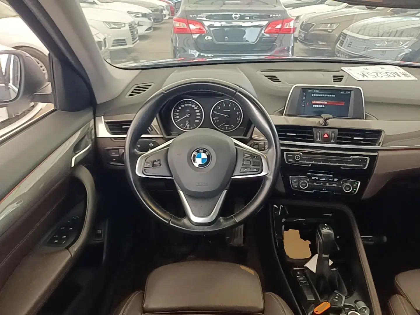BMW X1 2018 sDrive18Li Luxury Model — миниатюра 13