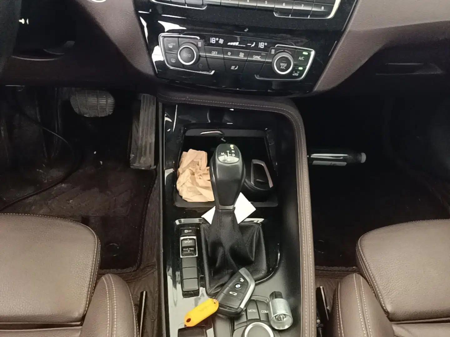 BMW X1 2018 sDrive18Li Luxury Model — миниатюра 16