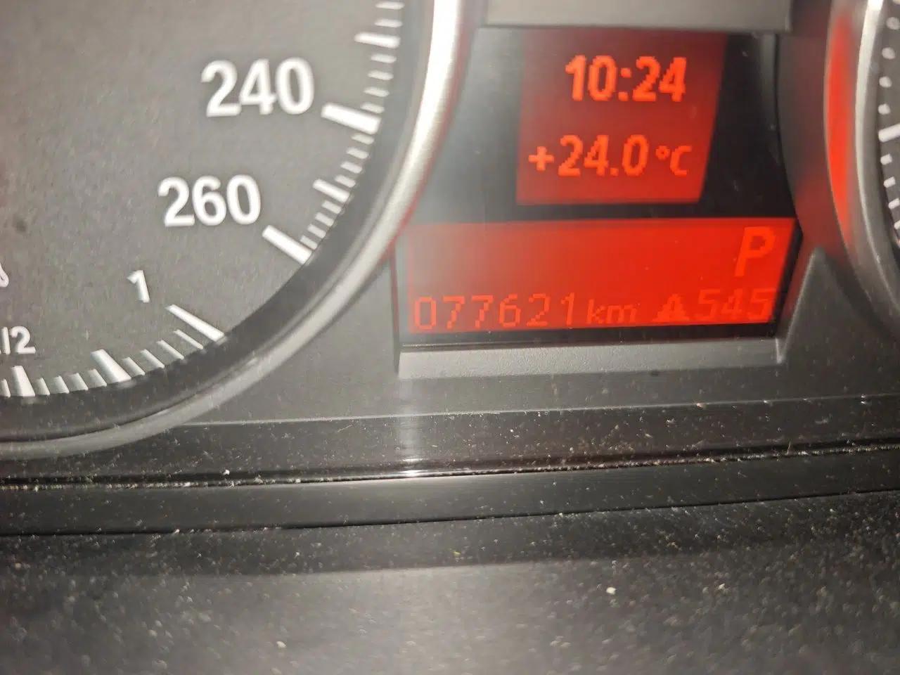 BMW X1 2013 sDrive18i Leading Model — миниатюра 12