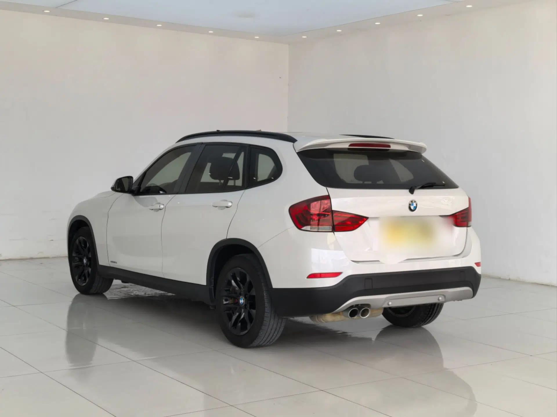 BMW X1 2015 sDrive18i Fashion Upgrade Edition — миниатюра 14