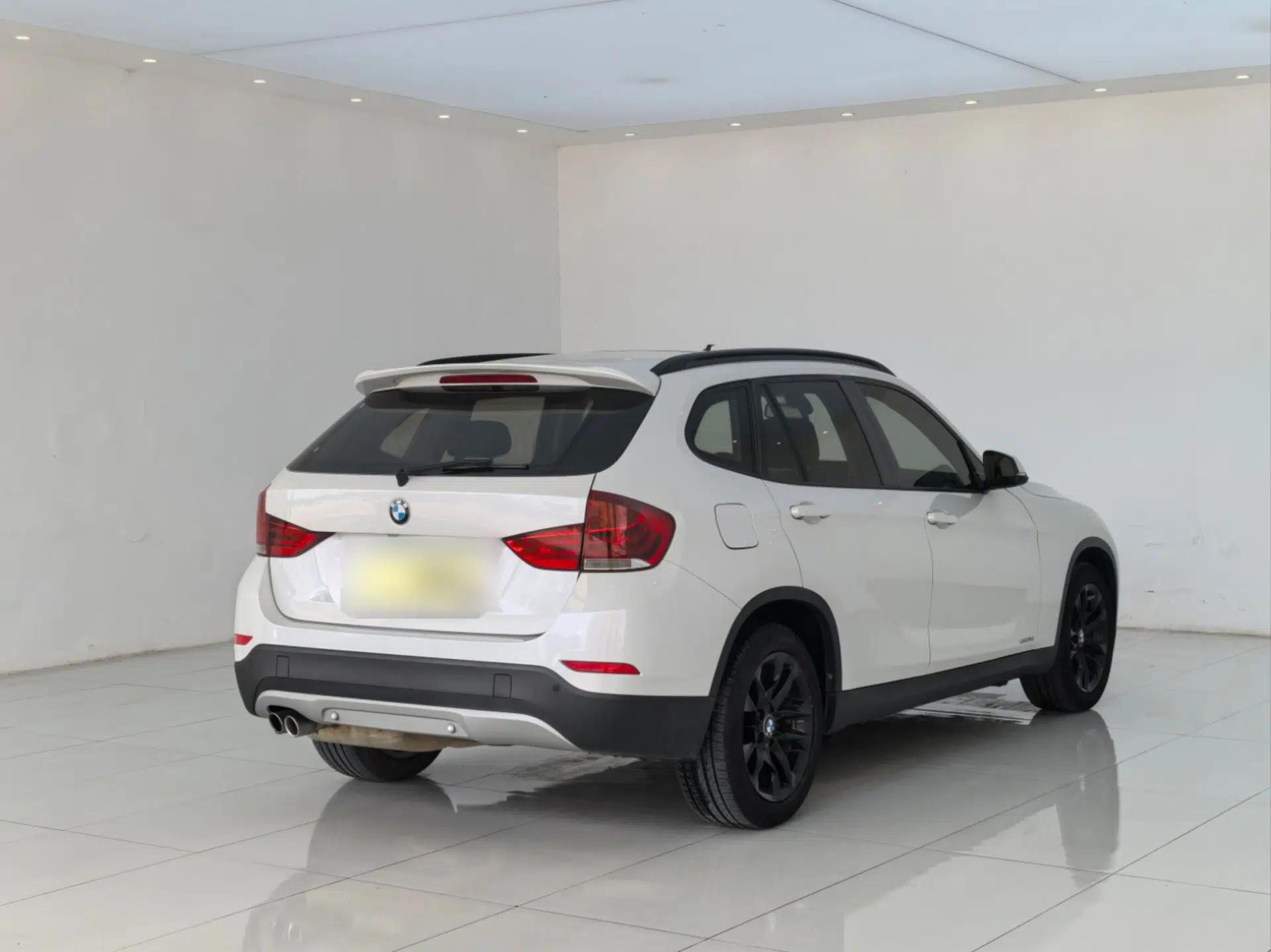 BMW X1 2015 sDrive18i Fashion Upgrade Edition — миниатюра 16