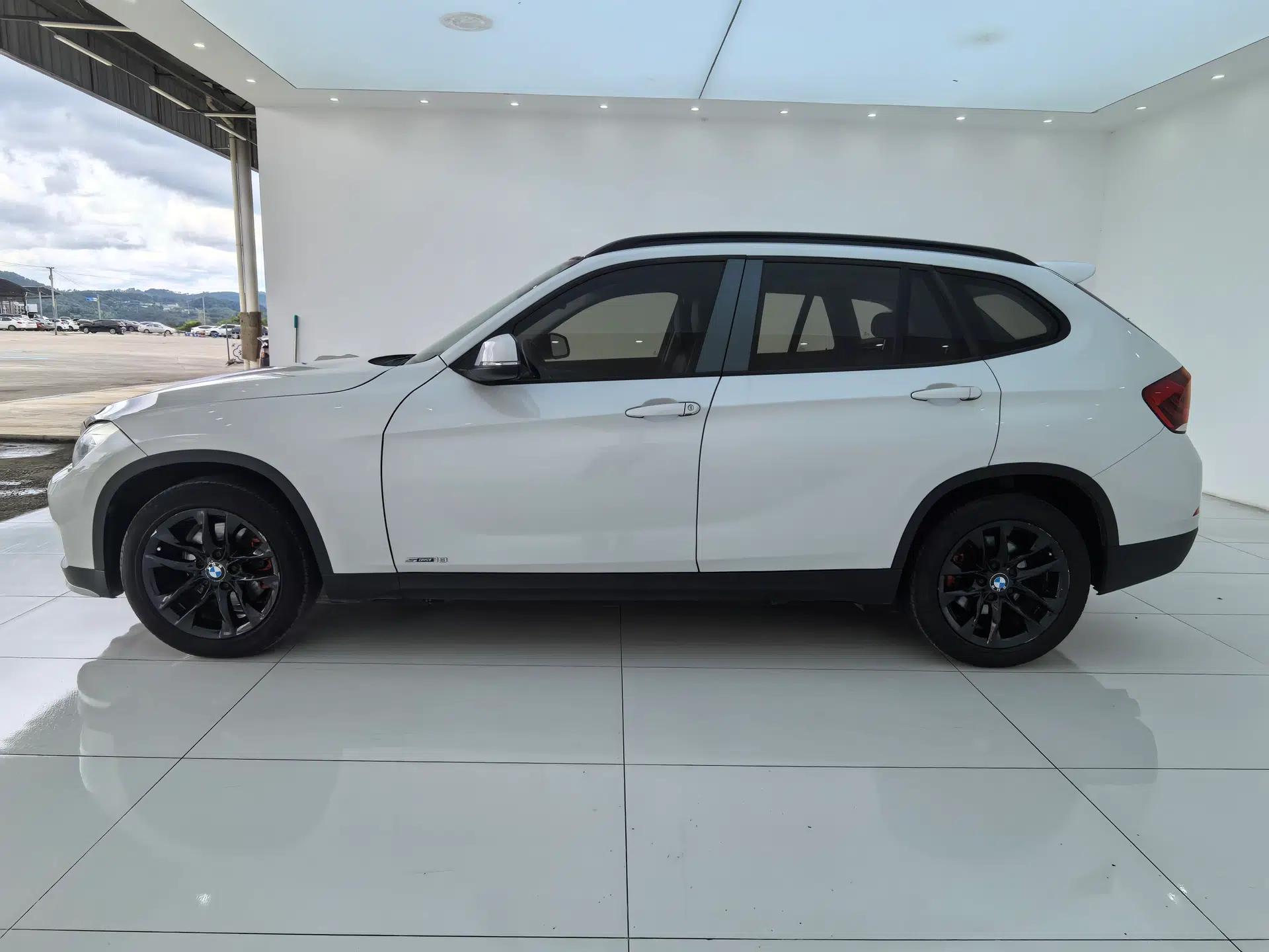 BMW X1 2015 sDrive18i Fashion Upgrade Edition — миниатюра 19