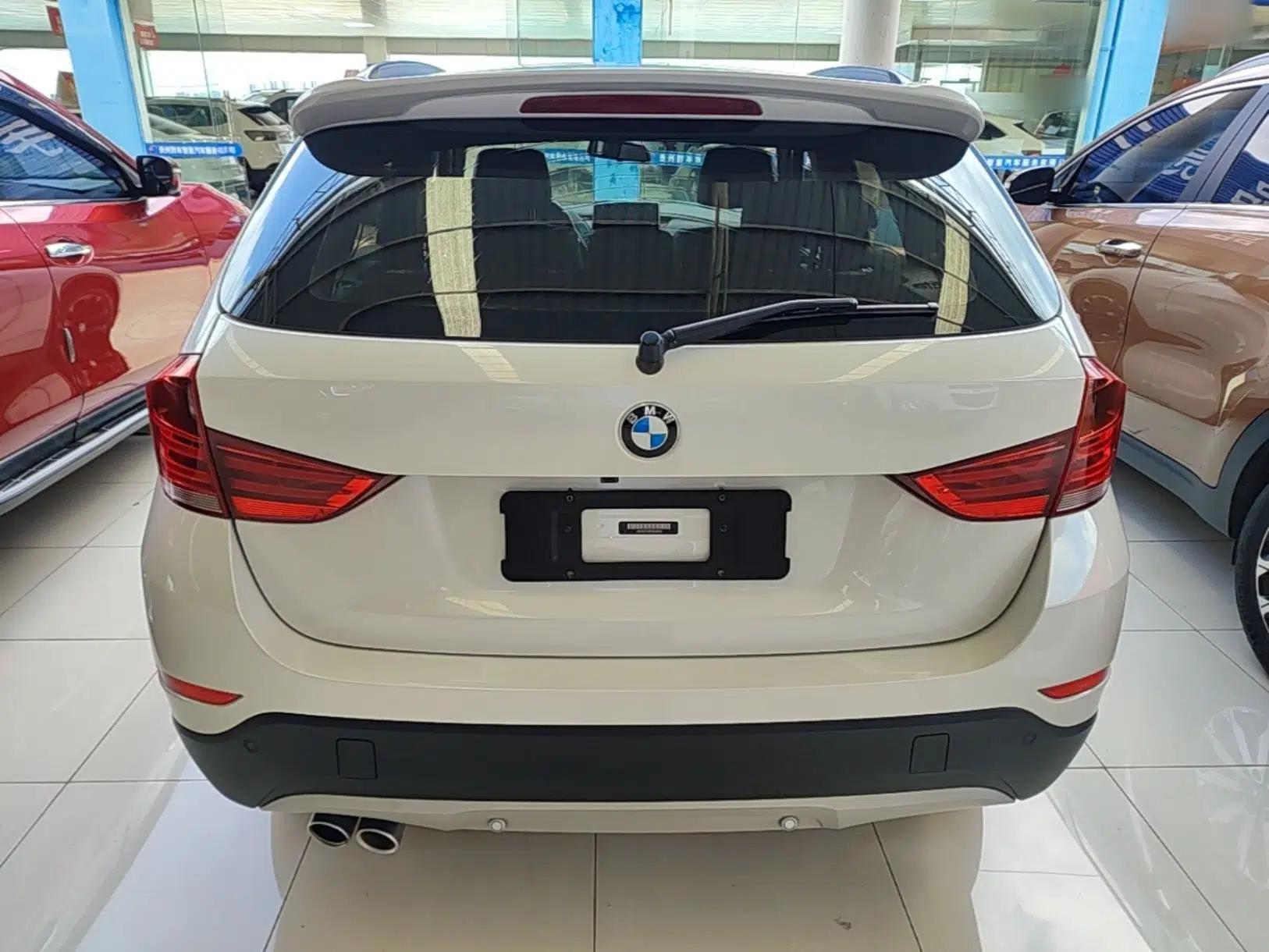 BMW X1 2015 sDrive18i Fashion Upgrade Edition — миниатюра 5