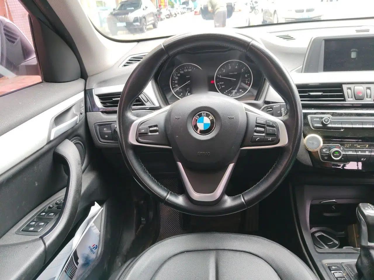 BMW X1 2018 sDrive18Li Fashion Model — миниатюра 10