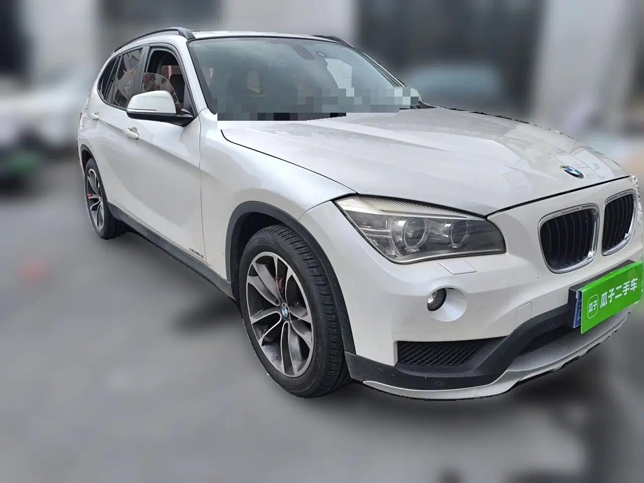 BMW X1 2015 sDrive18i Leading Edition — миниатюра 3