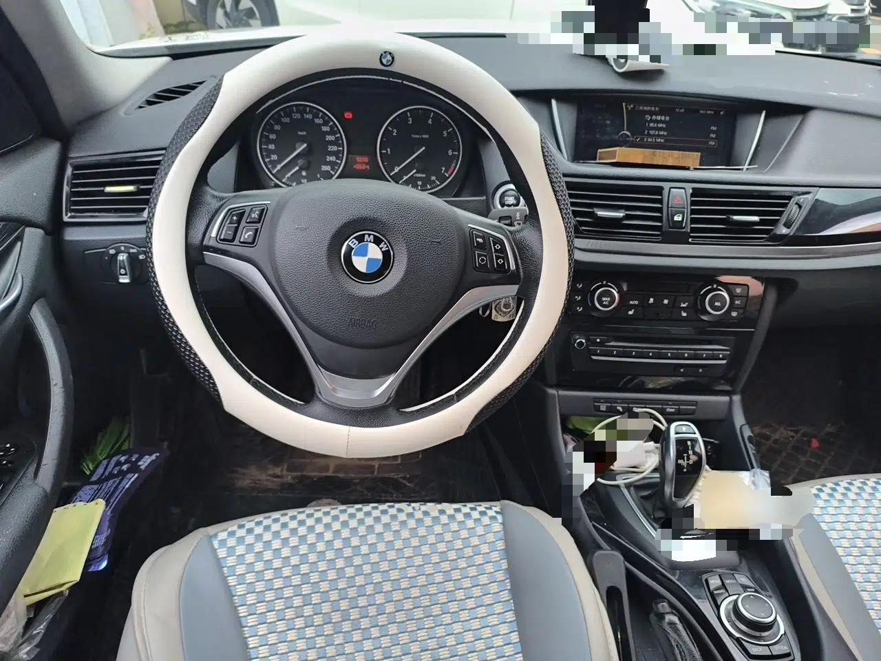 BMW X1 2015 sDrive18i Leading Edition — миниатюра 10